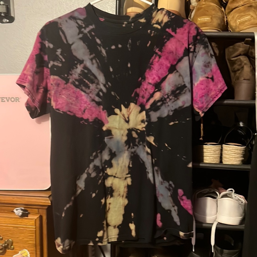 Reverse Tie Dye